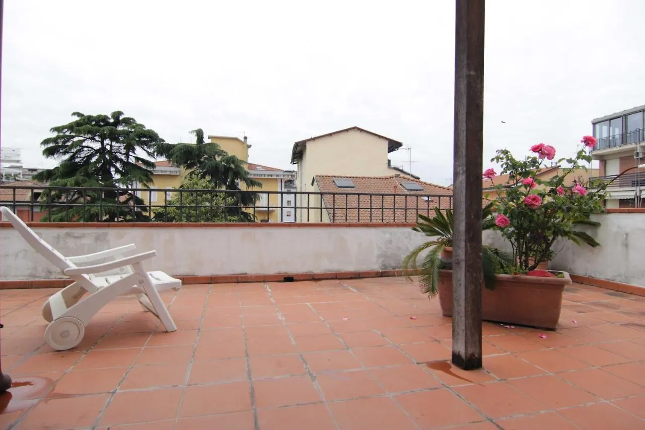 L'Arrocco Bed And Breakfast Marina Di Carrara Italy