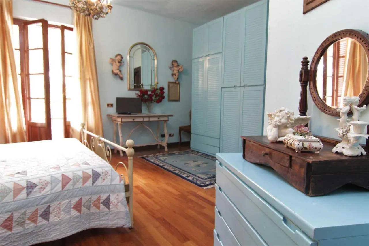 L'Arrocco Bed And Breakfast Marina Di Carrara 0*,  Italy