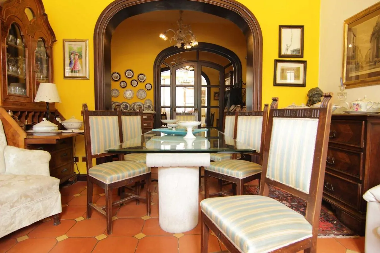 L'Arrocco Bed And Breakfast Marina Di Carrara