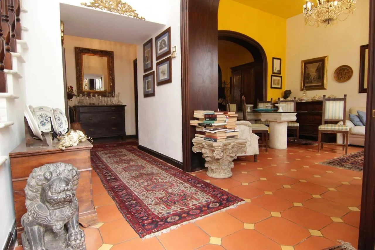 Bed & Breakfast L'Arrocco Bed And Breakfast Marina Di Carrara Italy
