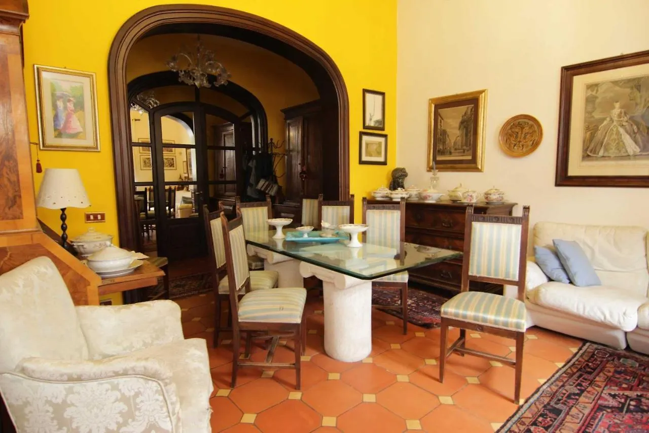 L'Arrocco Bed And Breakfast Marina Di Carrara