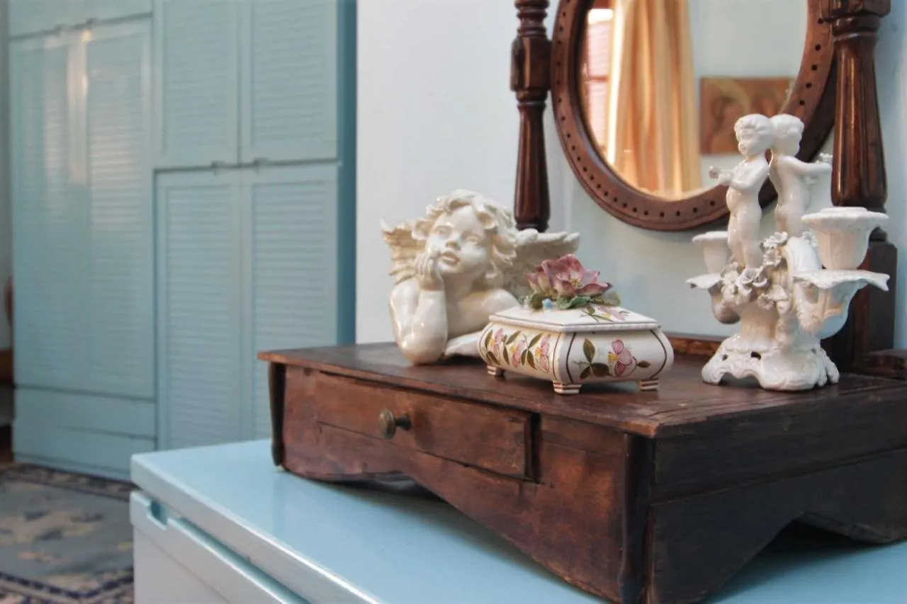 L'Arrocco Bed And Breakfast Marina Di Carrara Bed & Breakfast